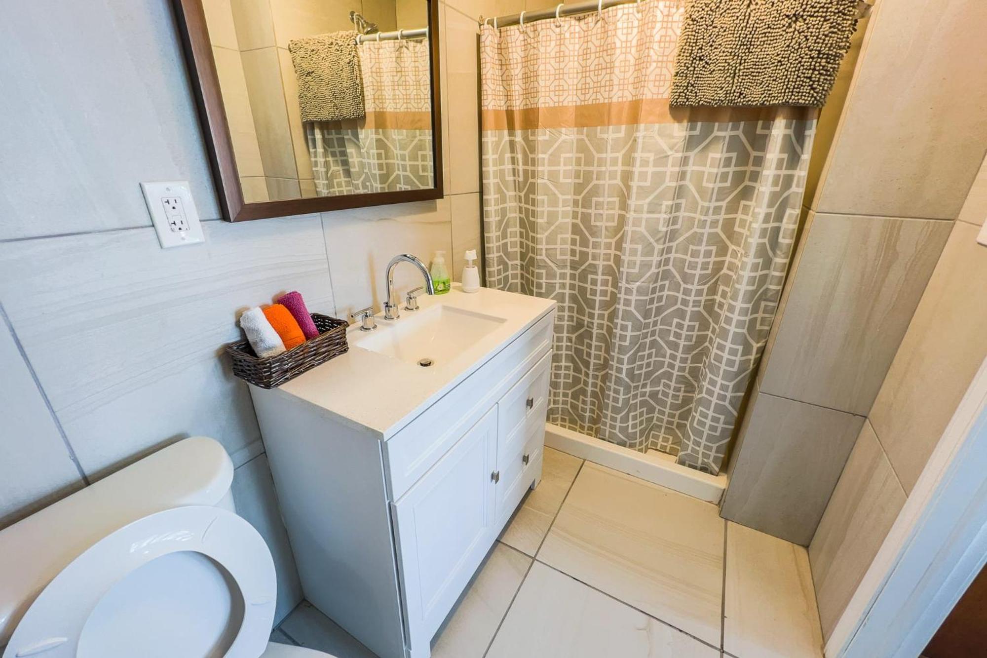 Large 6Br, 6 Bath In The City Of Niagara Falls Kültér fotó