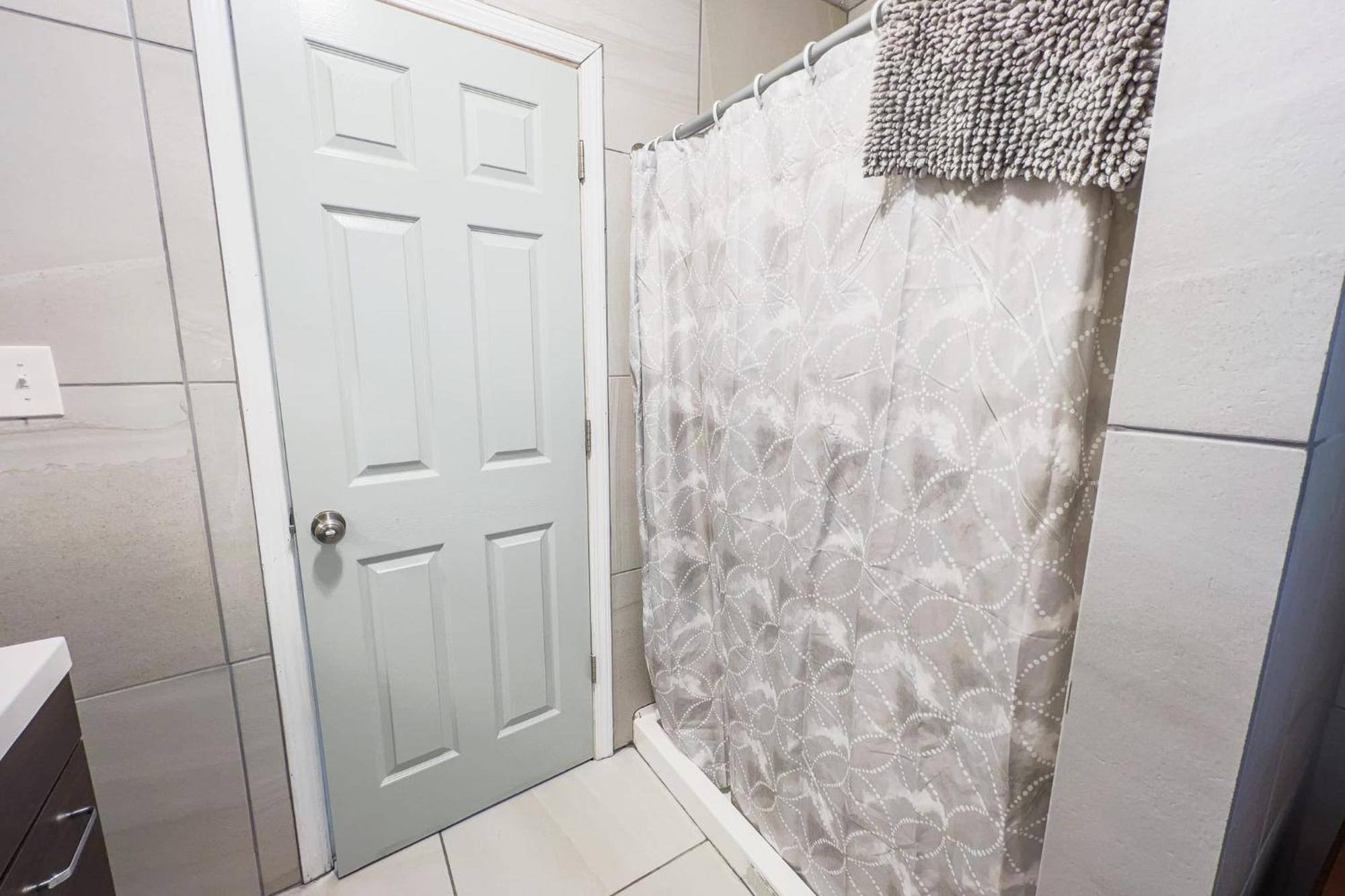 Large 6Br, 6 Bath In The City Of Niagara Falls Kültér fotó