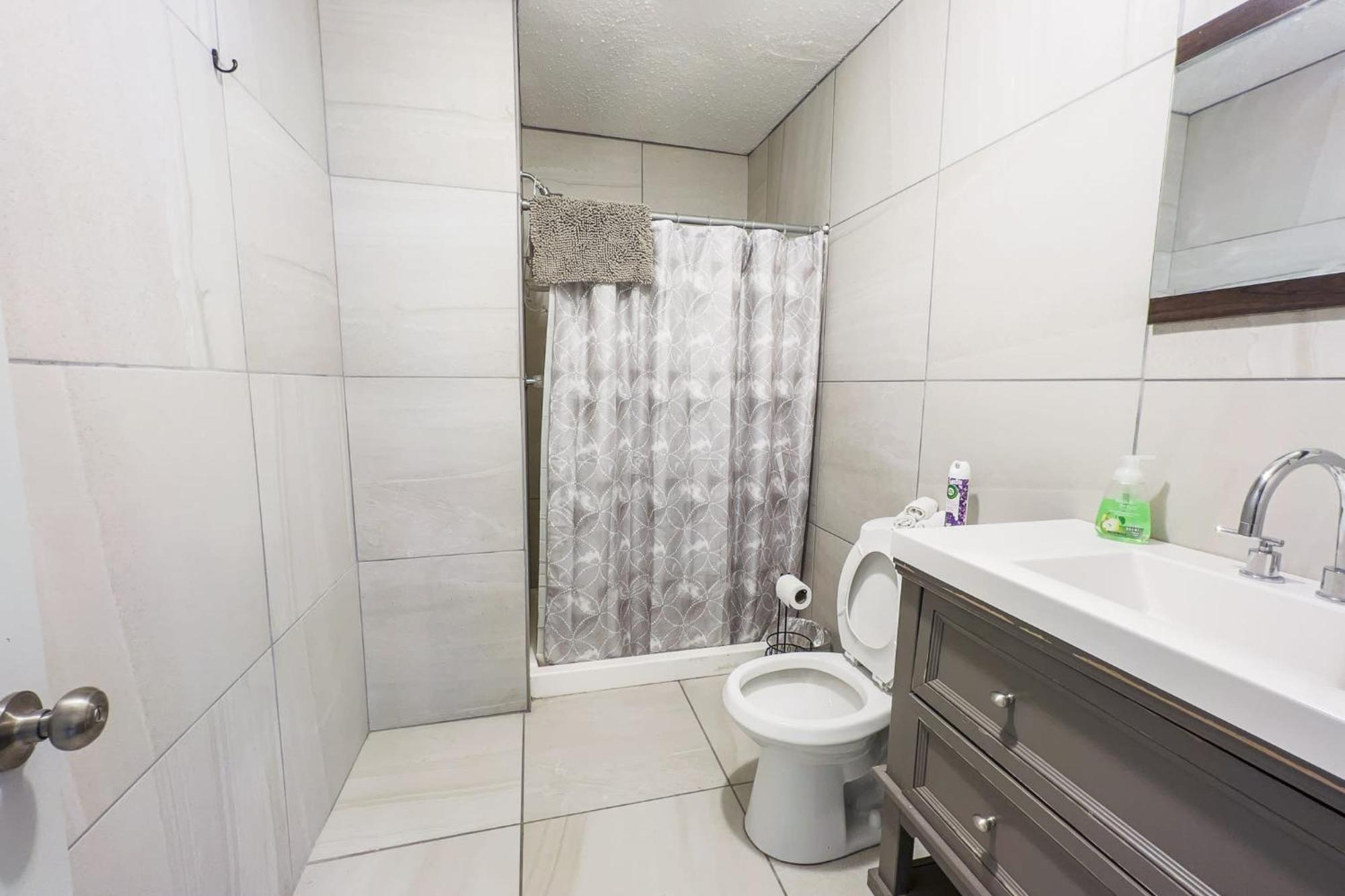 Large 6Br, 6 Bath In The City Of Niagara Falls Kültér fotó